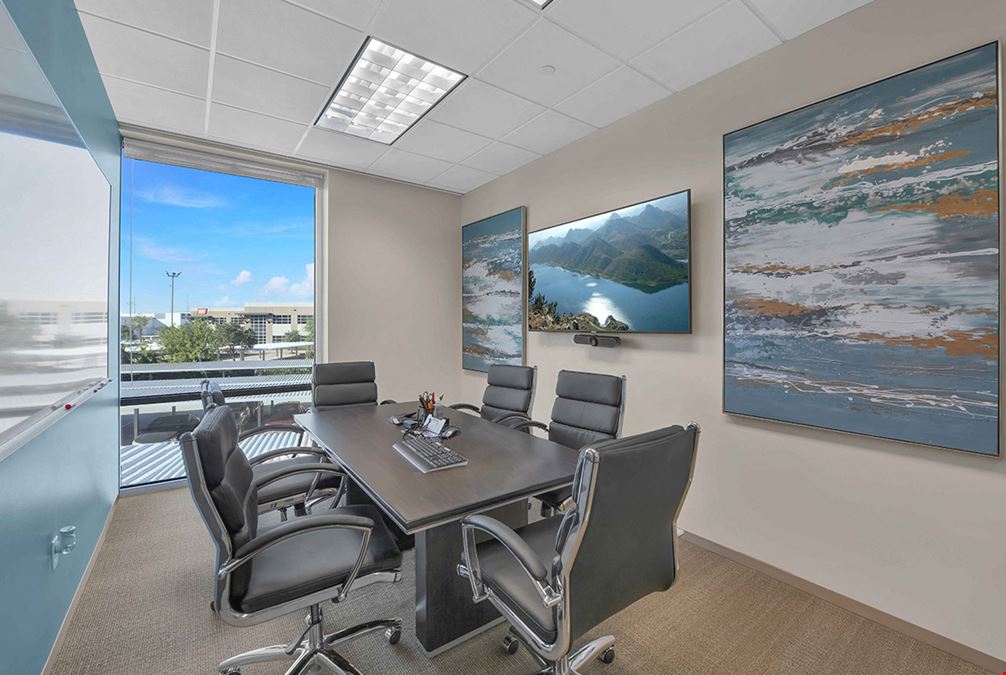 681 Greens Parkway (R2054)