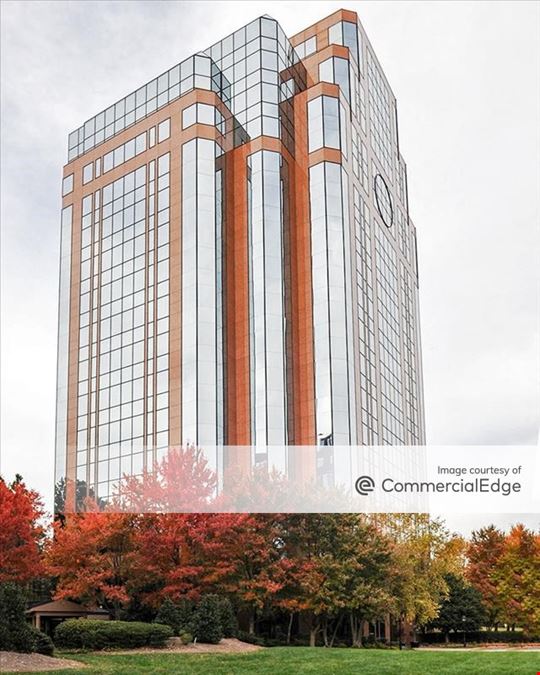 Crown Pointe Tower 1050