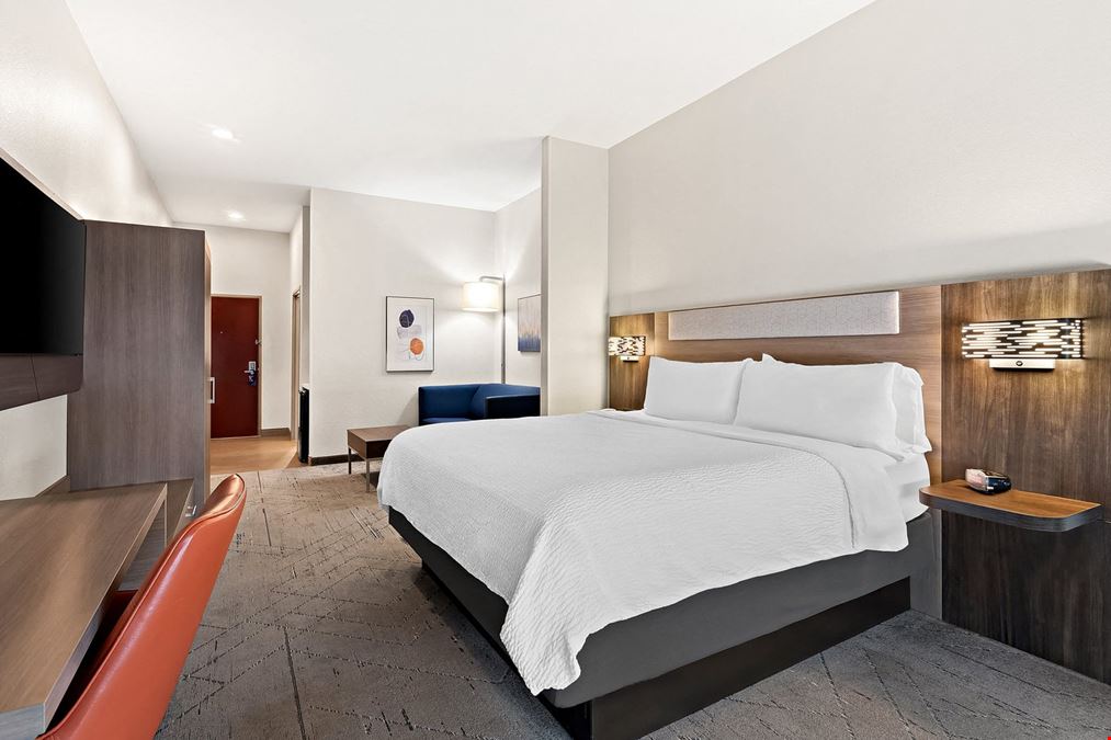 Holiday Inn Express & Suites Perry