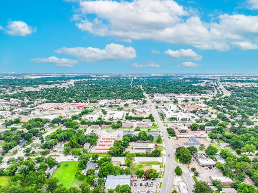 1,704 SF for Sale or Lease in Irving