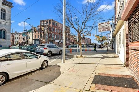 Preview of Retail space for Rent at 437-39 West Girard Avenue