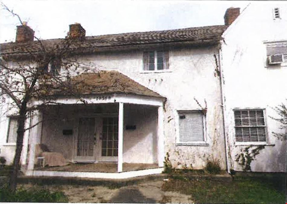 2 Colonial Pl