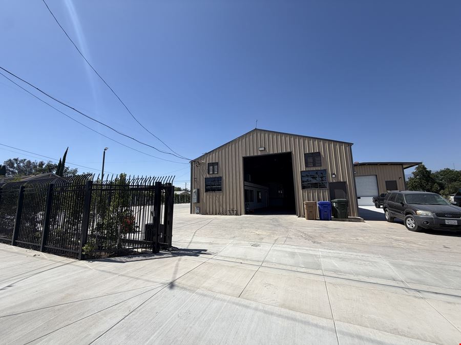 958 W Rialto Ave