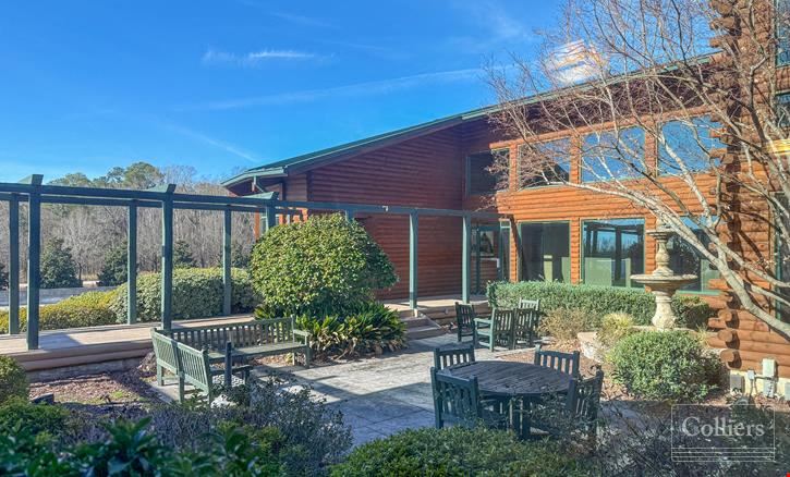 ±9,080-SF Southland Log Homes Building Available with Excellent I-26 Visibility | Irmo, SC