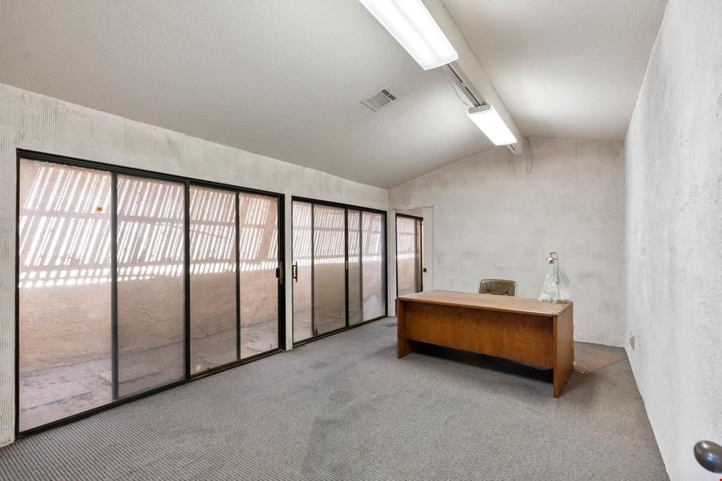 42462 Rancho Mirage Ln.