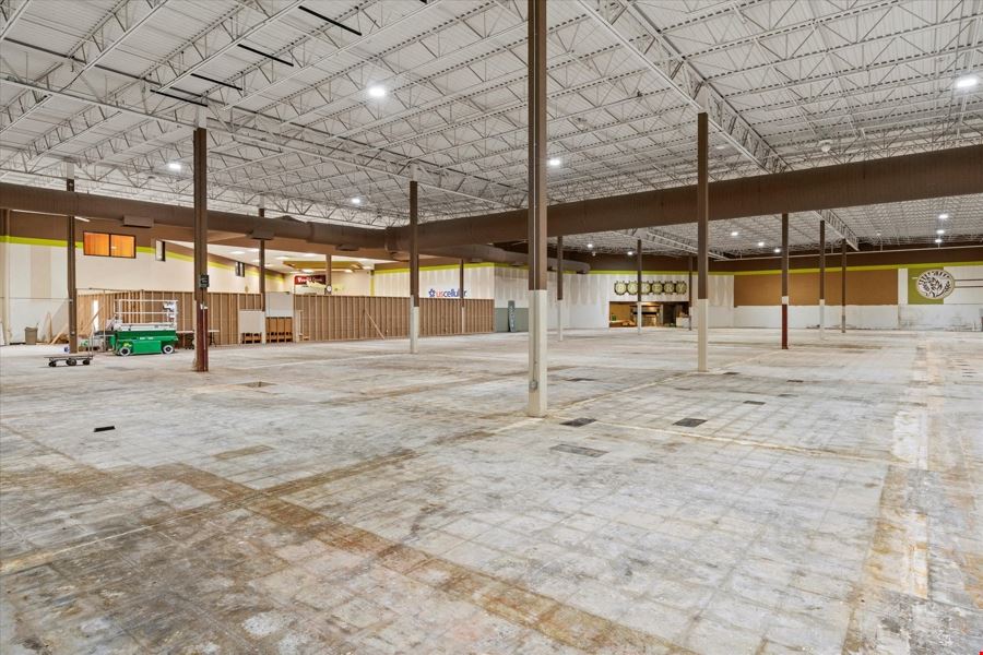 67,800 SF Commercial Building with Limitless Potential