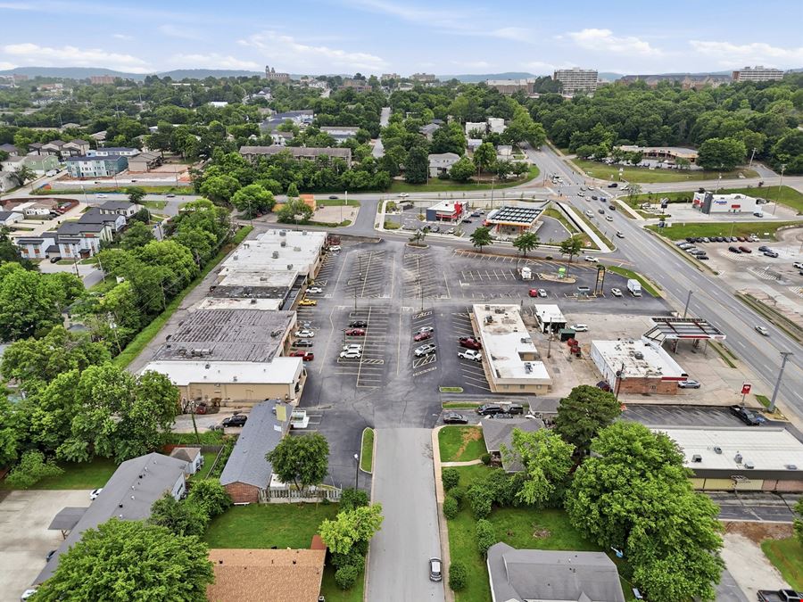 Oak Plaza