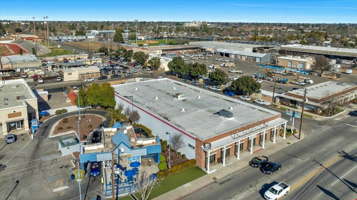 ±7,650 SF of Retail Space off McKinley Ave in Fresno, CA