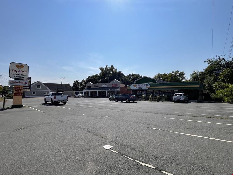 Restaurant Building - Manchester CT