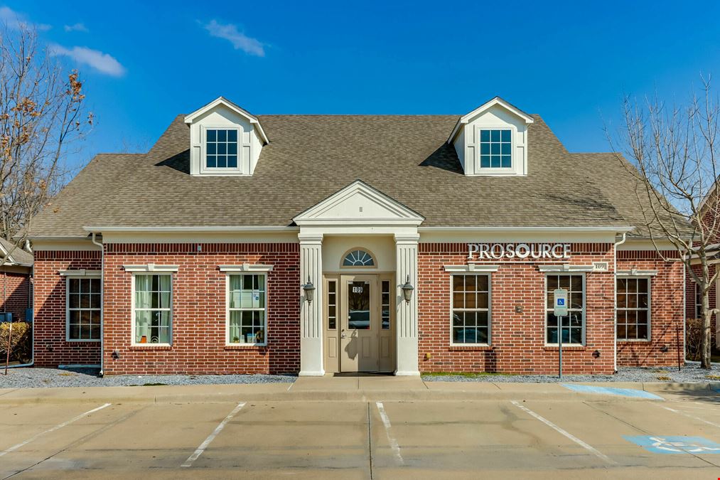 109 River Oaks 