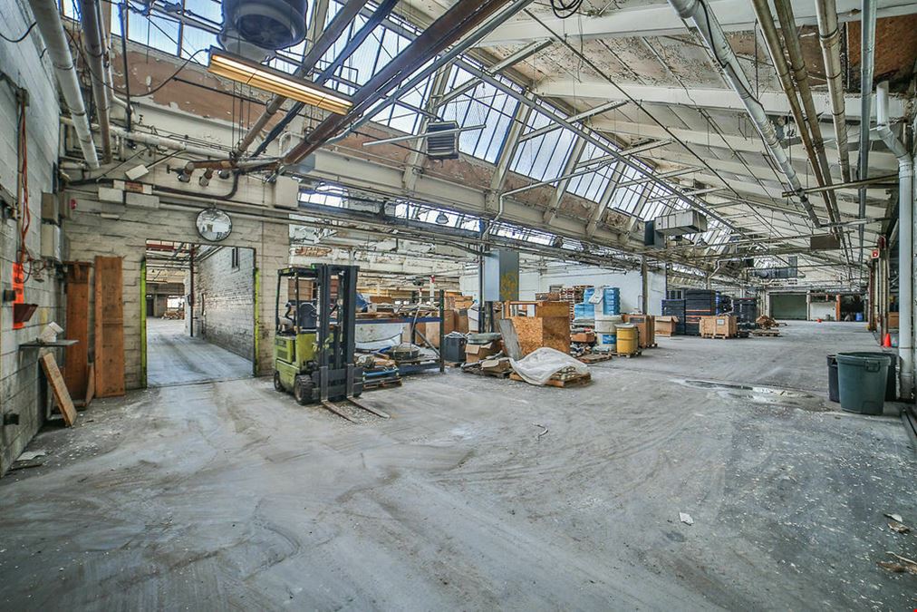 359,000+/- SF Warehouse Property