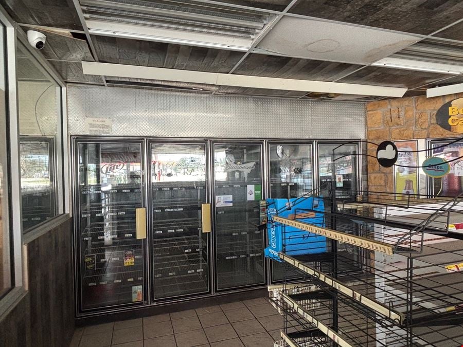 Former Convenience Store & Fuel Station