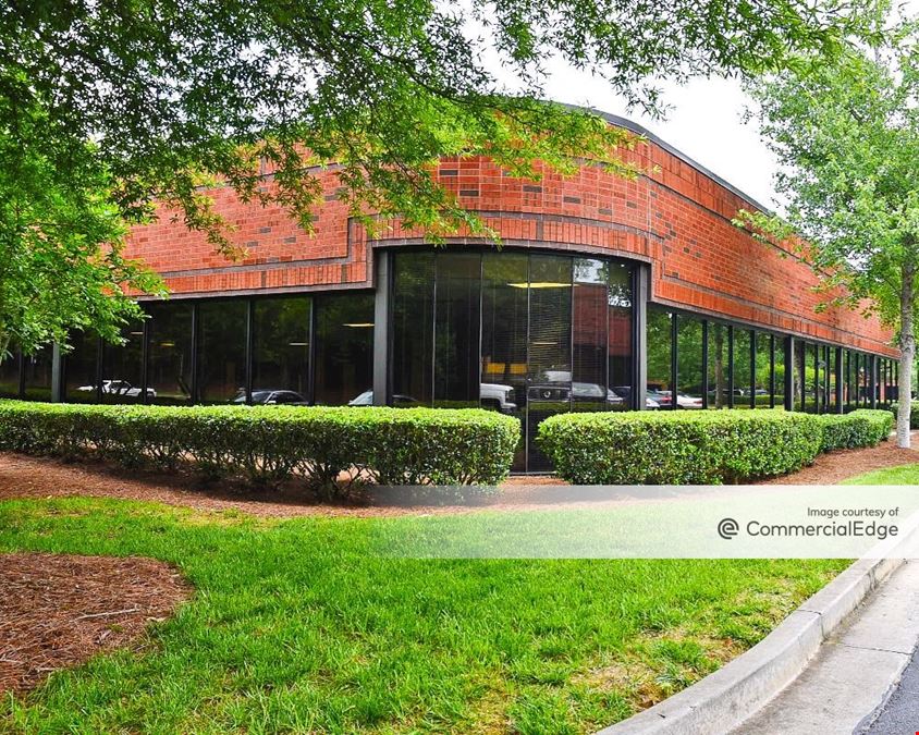 Chattahoochee Corners - 3475-3550 Corporate Way, 4350, 4375 & 4400-4570 River Green Pkwy