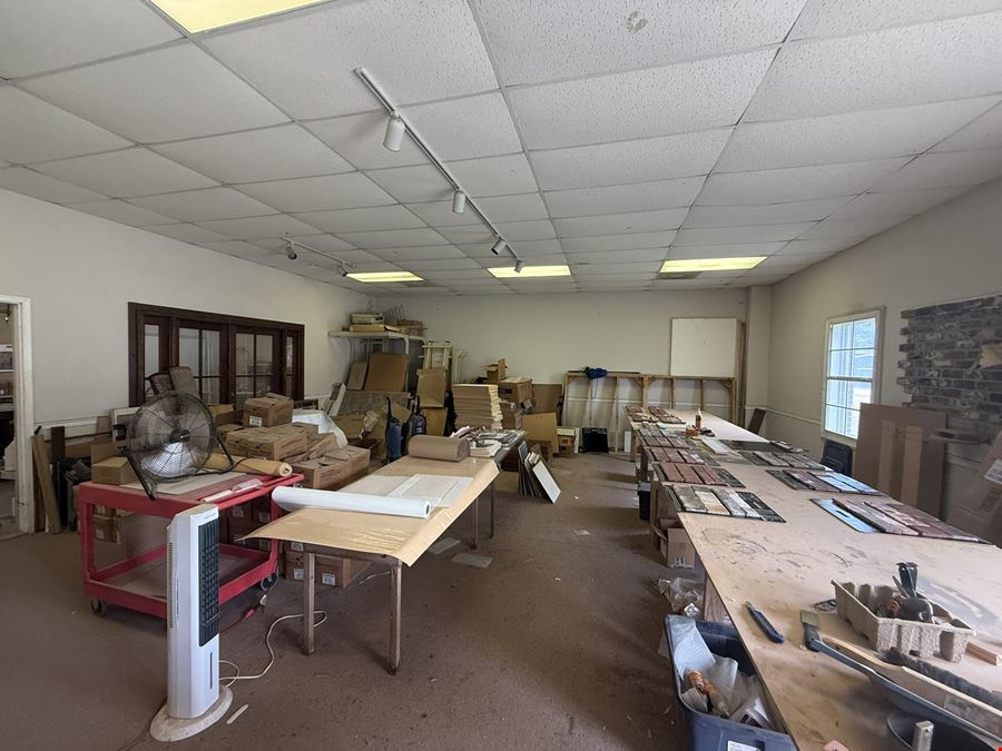 +/-8,000 SF Warehouse