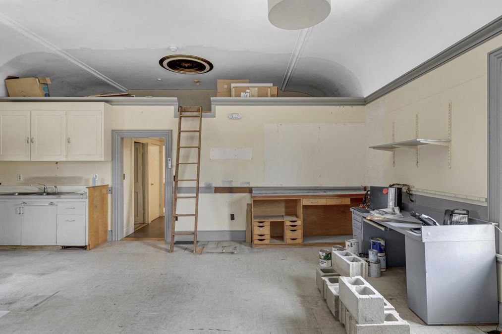 11 Mechanic St