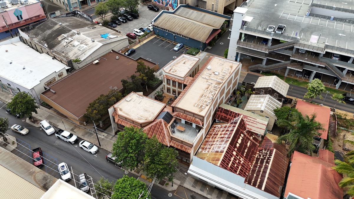 33 N MARKET
