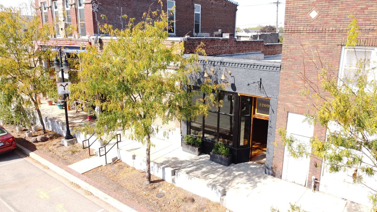 1209 SW Adams St, Peoria, IL 61602