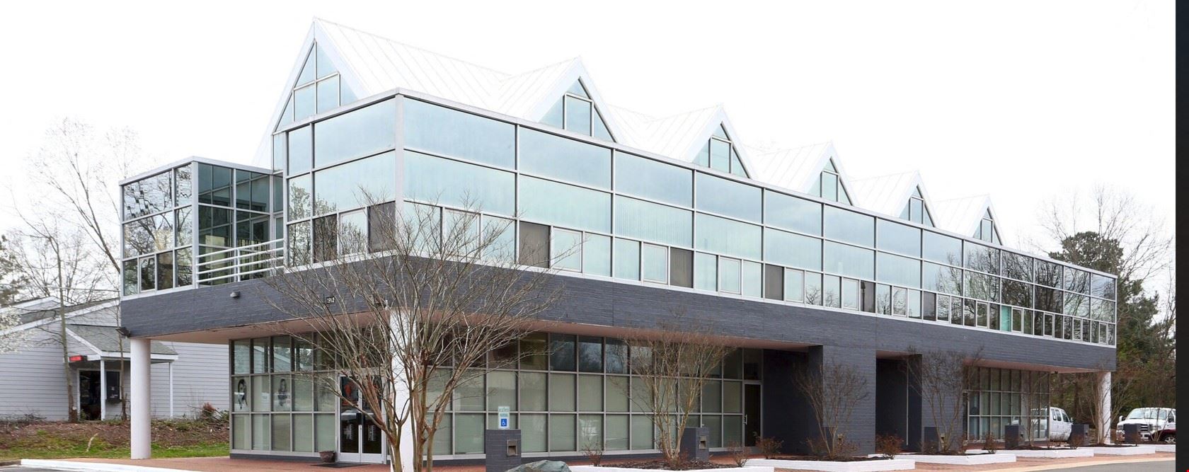 3200 SF Retail/Office | Base Rent from $17/SF + NNN