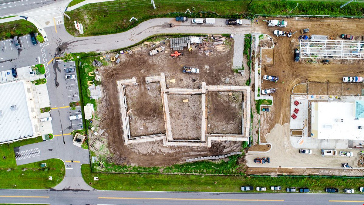 Signalized Tamiami Trail Frontage - Medical Space