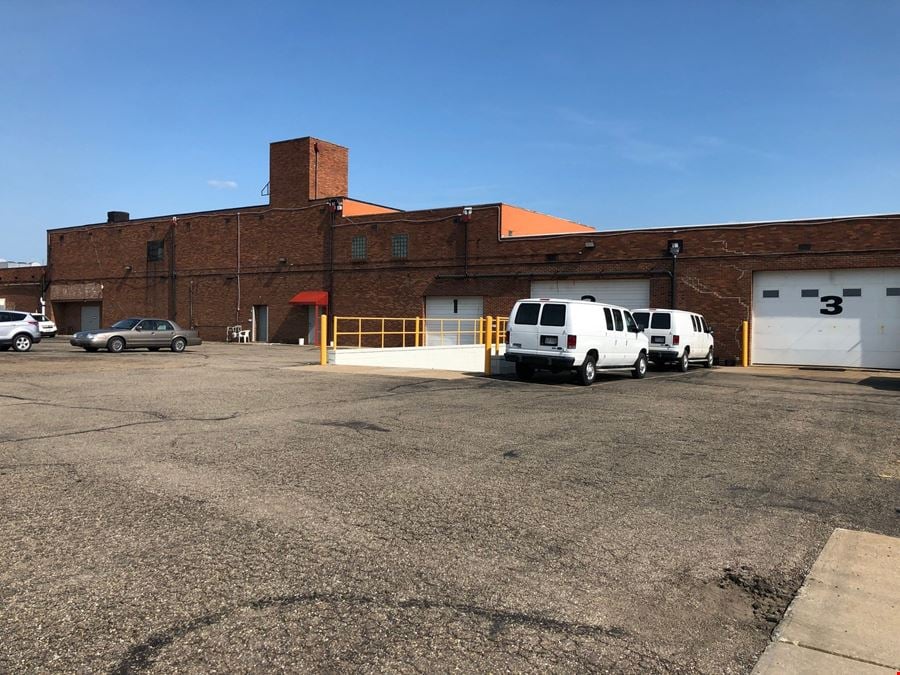 30,000 Sq.Ft. Office/warehouse building