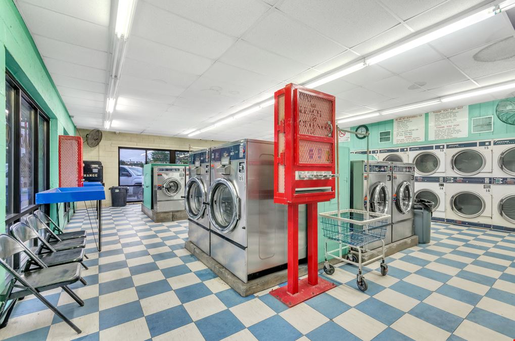 1205 N Franklin - Established Laundromat For Sale w/ Extra Lot