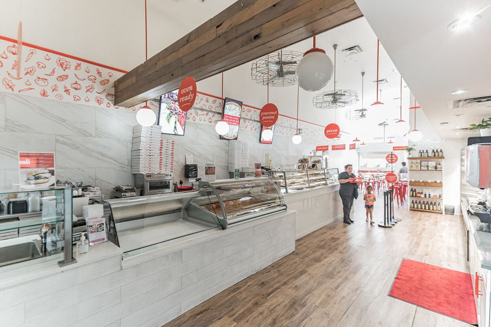 4,200 SF | Restaurant