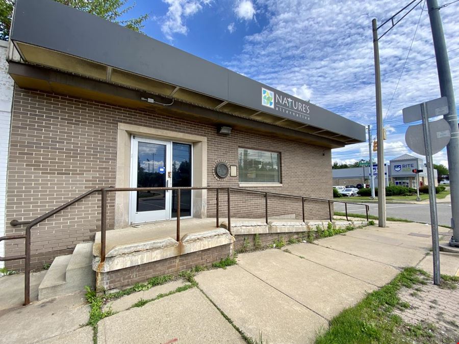 Former Bank - Hard Corner City of Lansing