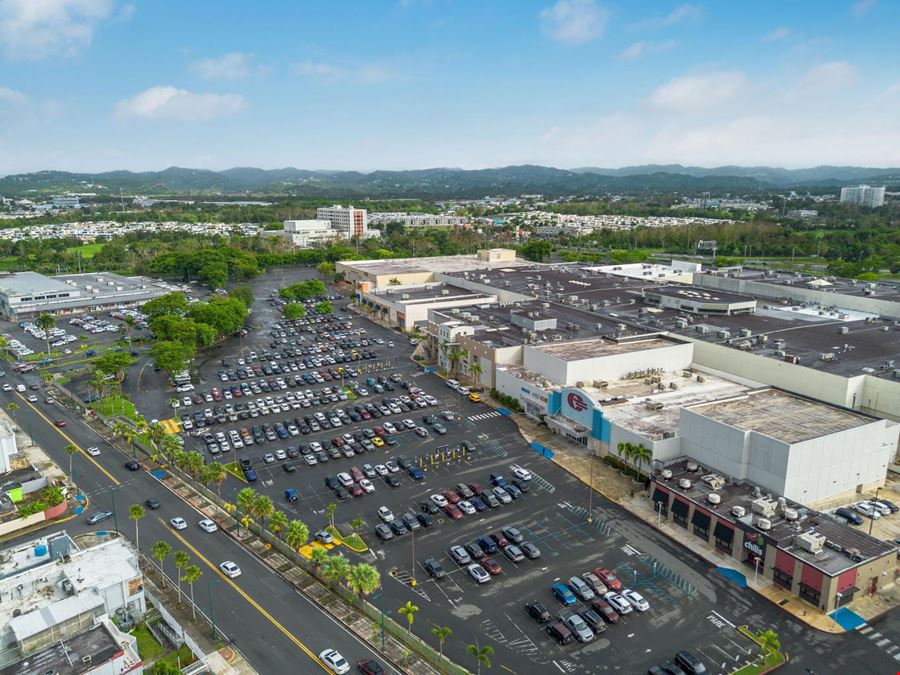 Retail Mixed Use at Carolina