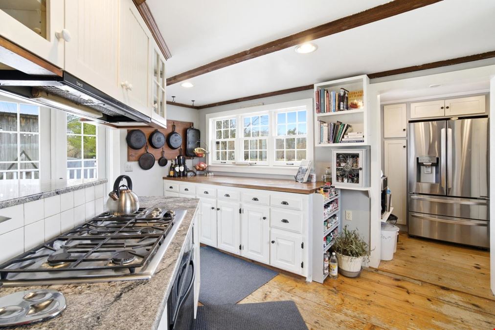 Historic Bed & Breakfast Estate with Event Barn on 5.6 Acres