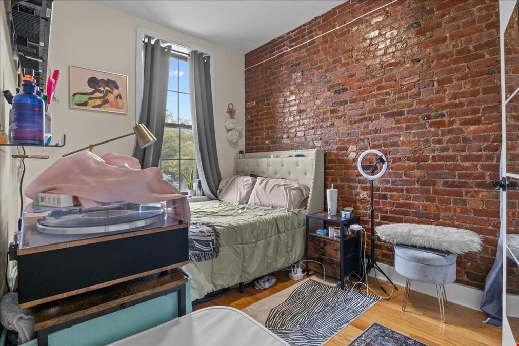 34 Rockaway Ave