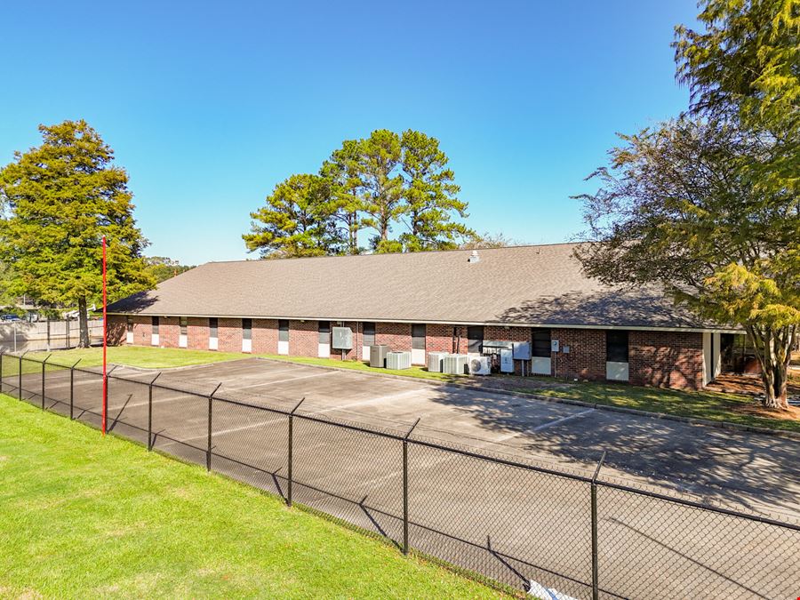 Freestanding ±10,000 SF Office on O’Neal for Sale and Lease