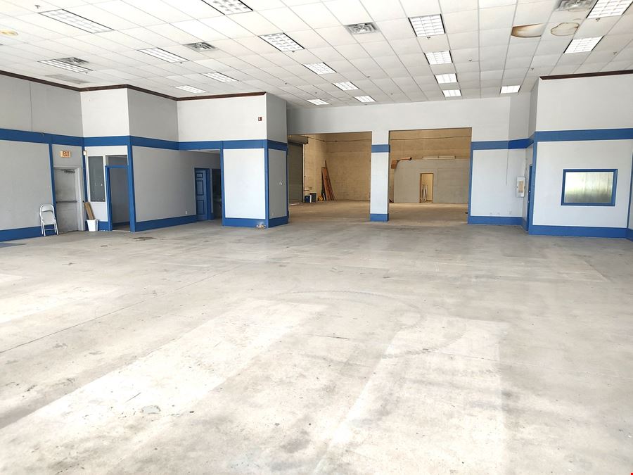 Freestanding WPB Retail with Signage