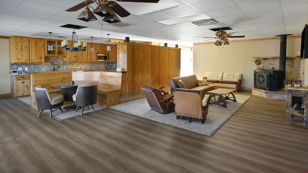 FLEXIBLE MIXED-USE PROPERTY