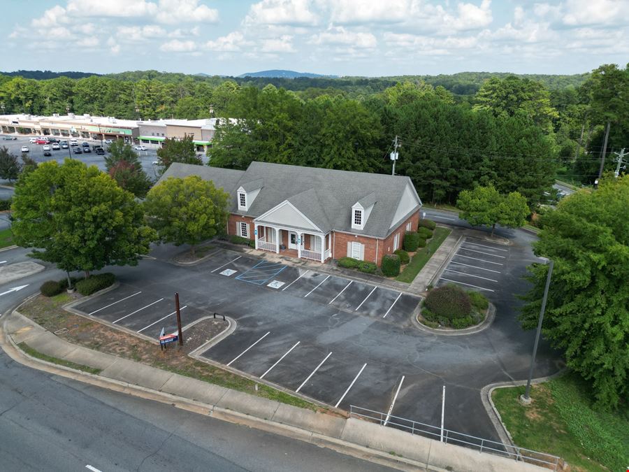 3,124/SF - Freestanding Bldg w/ Drive-Thru