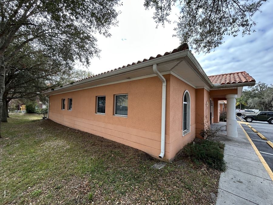 Zephyrhills Freestanding Medical Office (37922 Daughtery Rd)