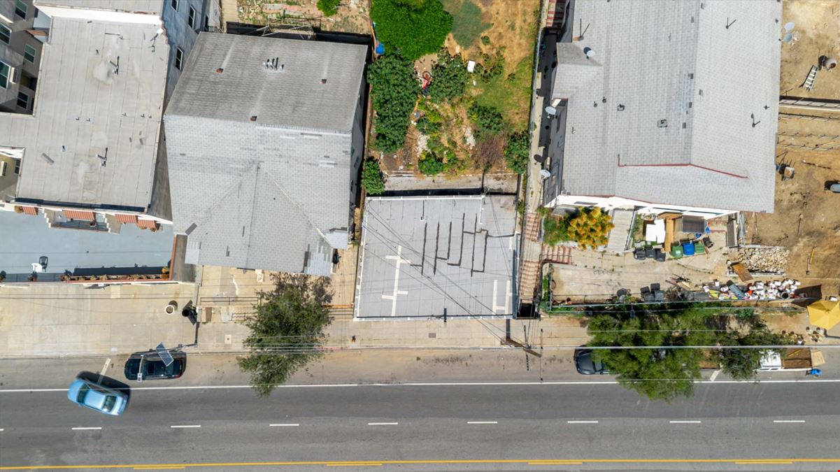 Chinatown Single Unit Free Stndng Bldg