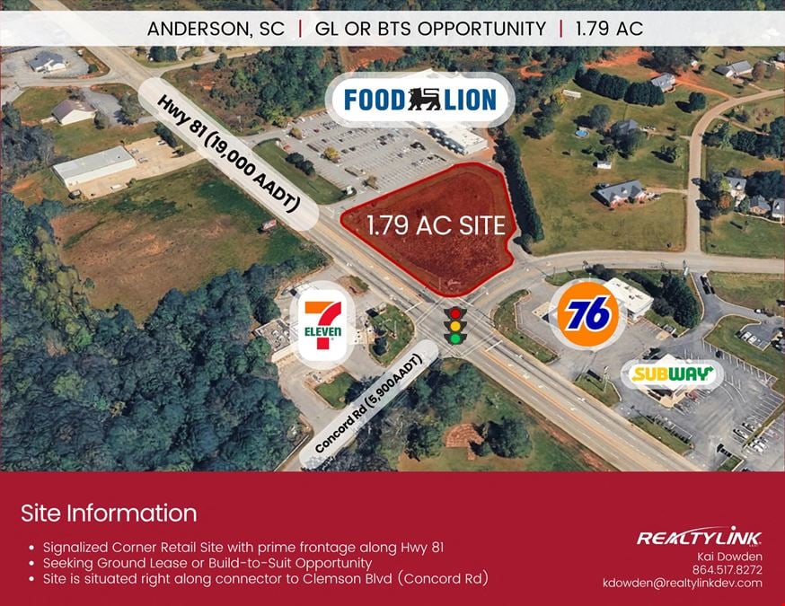 Signalized Corner Grocer-Outparcel