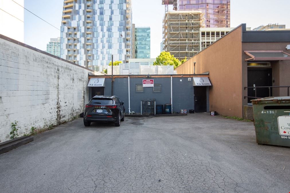 1536 Robson Street