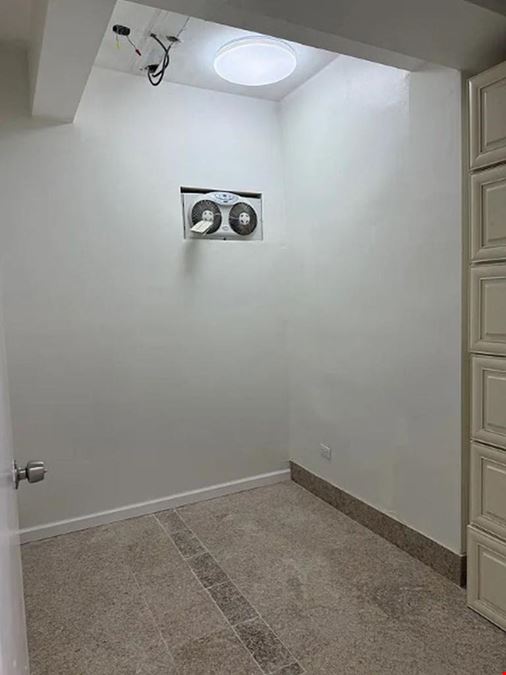Significant Price Discount 800 sq ft House of Worship Seminary School Day Care Non Profit Medical Professional Office Coop