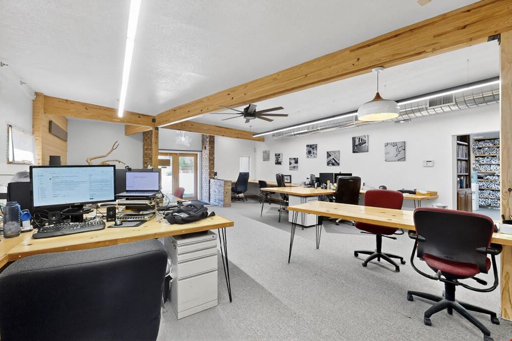 HIGH END RETAIL/OFFICE IN LOS RANCHOS