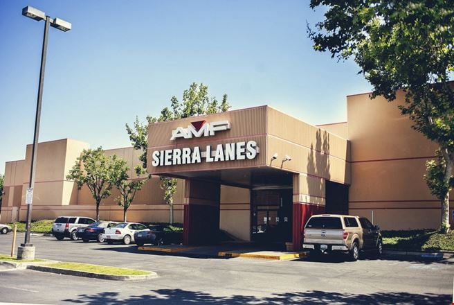 Preview of Retail space for Rent at 6410 N. Blackstone Avenue