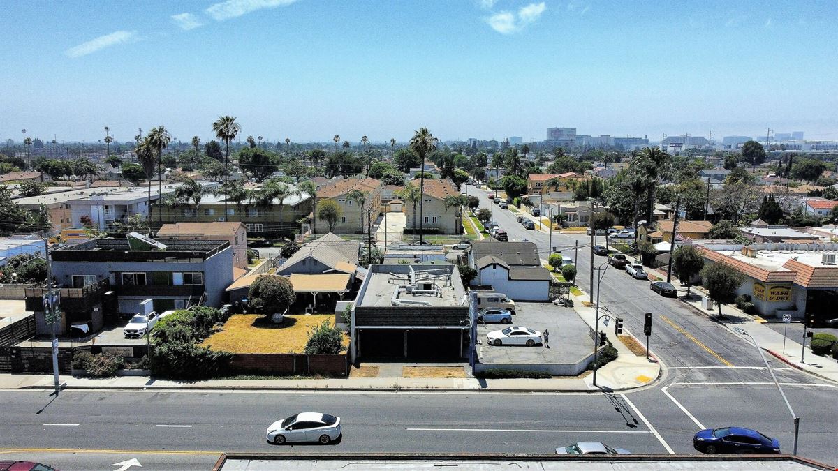 550 W Manchester Blvd