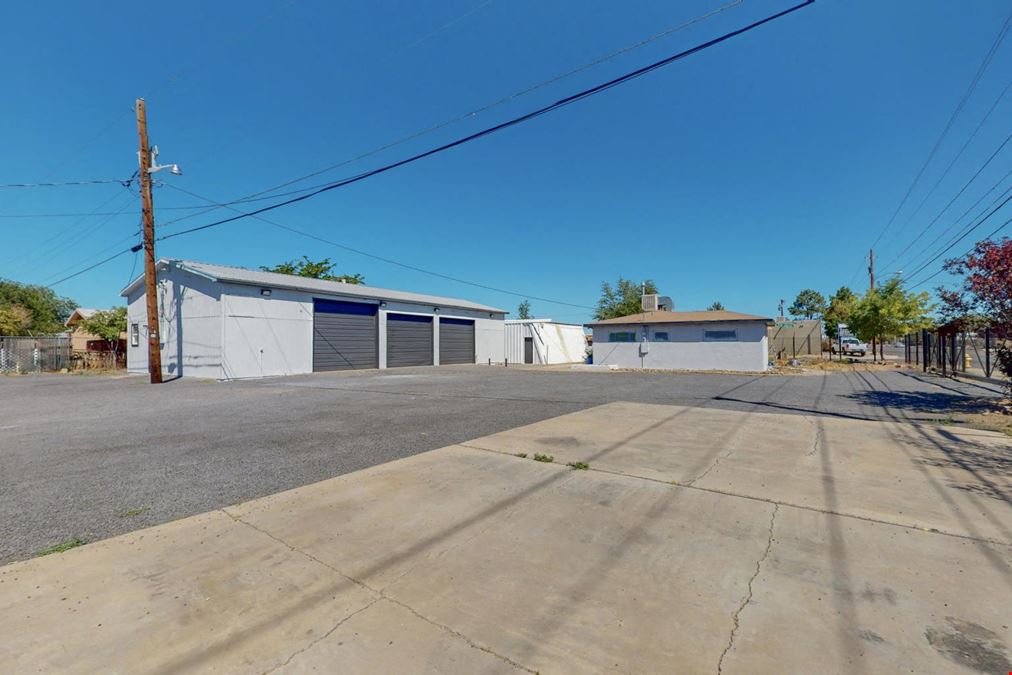 North Valley Contractors Yard with Warehouse