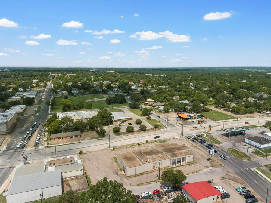 1700 W Waco Dr