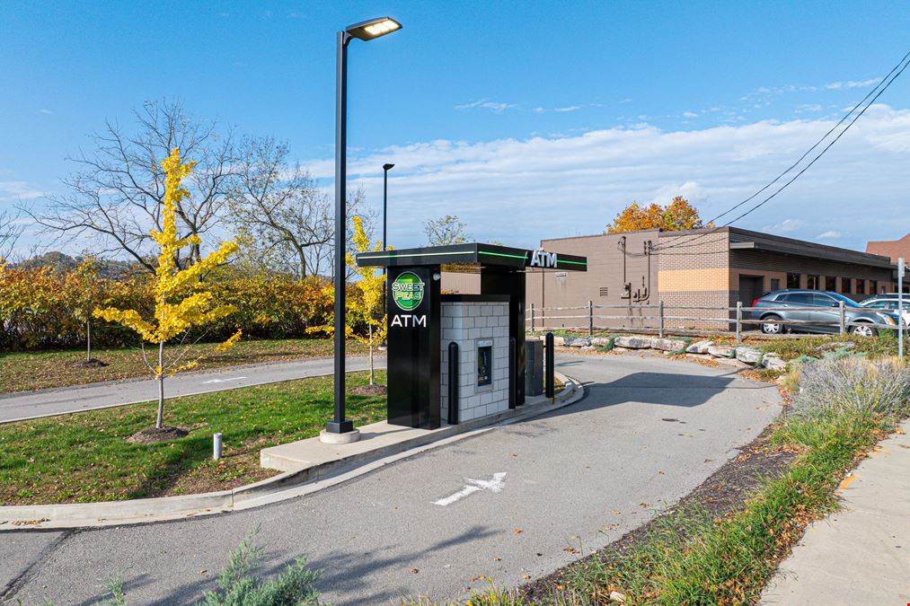 Ground Lease | 0.57 AC