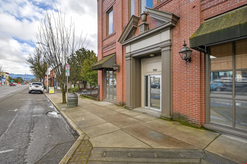 700 E 1st Street