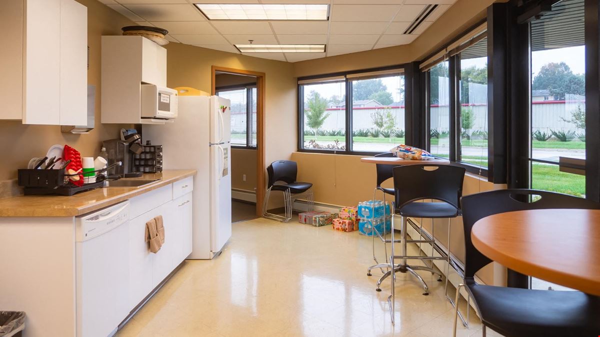 Flexible Commercial Space with Office & Warehouse