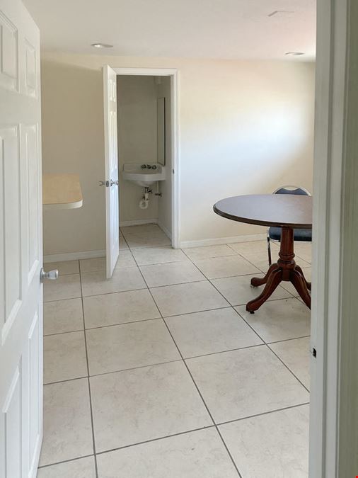 4,691 +/- SQFT FREESTANDING office space