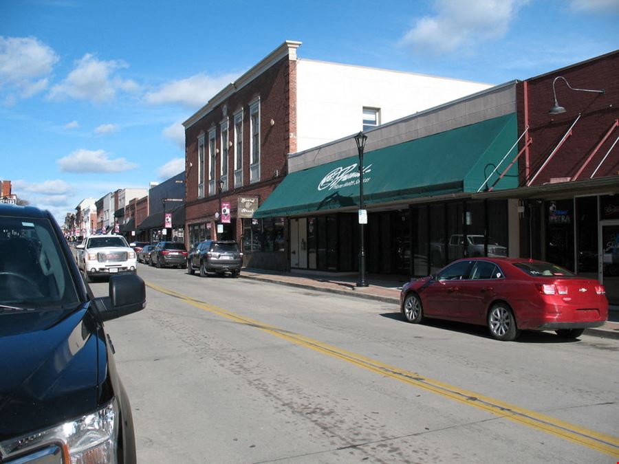 13,694 SF Commercial Building in Historic Downtown