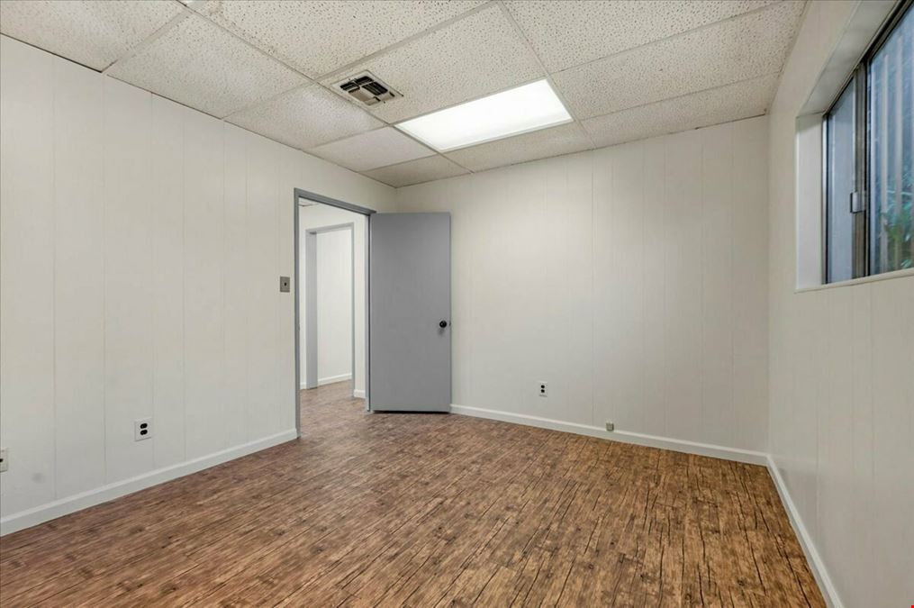 ±1,400 SF of Office Space Available in Excellent Condition